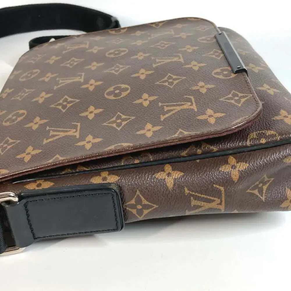 LOUIS VUITTON Black Monogram Canvas Messenger Shoulder Bag - Picture 9 of 16